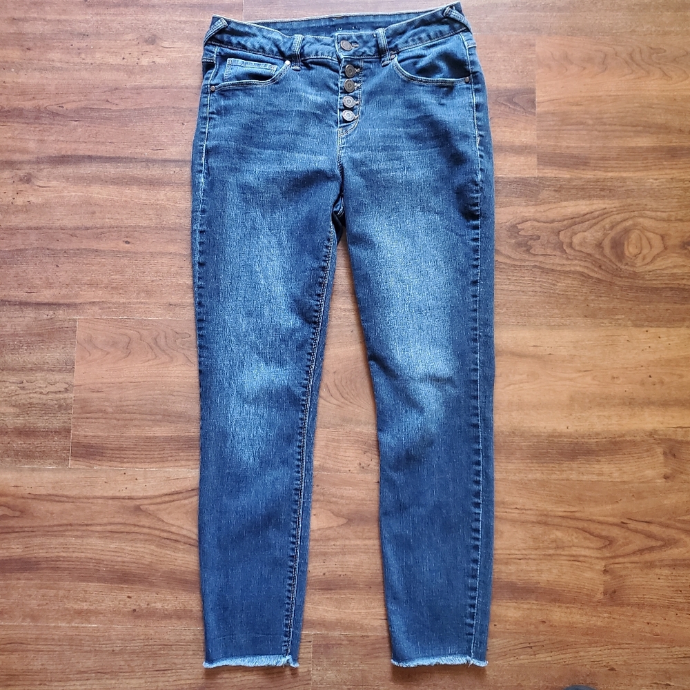 Sound/Style Crop Jeans Size 8